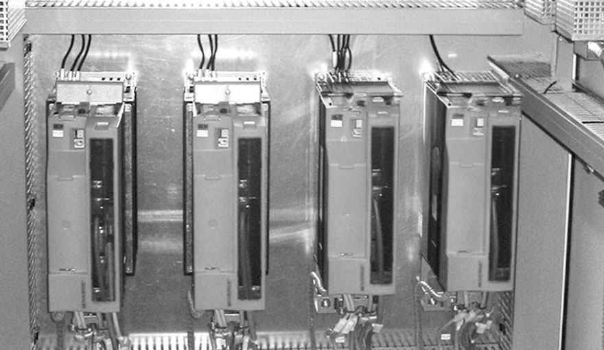 HydraulikHydraulikverrohrung an einemverrohrung an einem